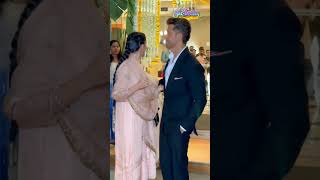 Hrithik Roshan And Saba Azad Can't Stop Smiling, Talking To Each Other While Paps Click Them
