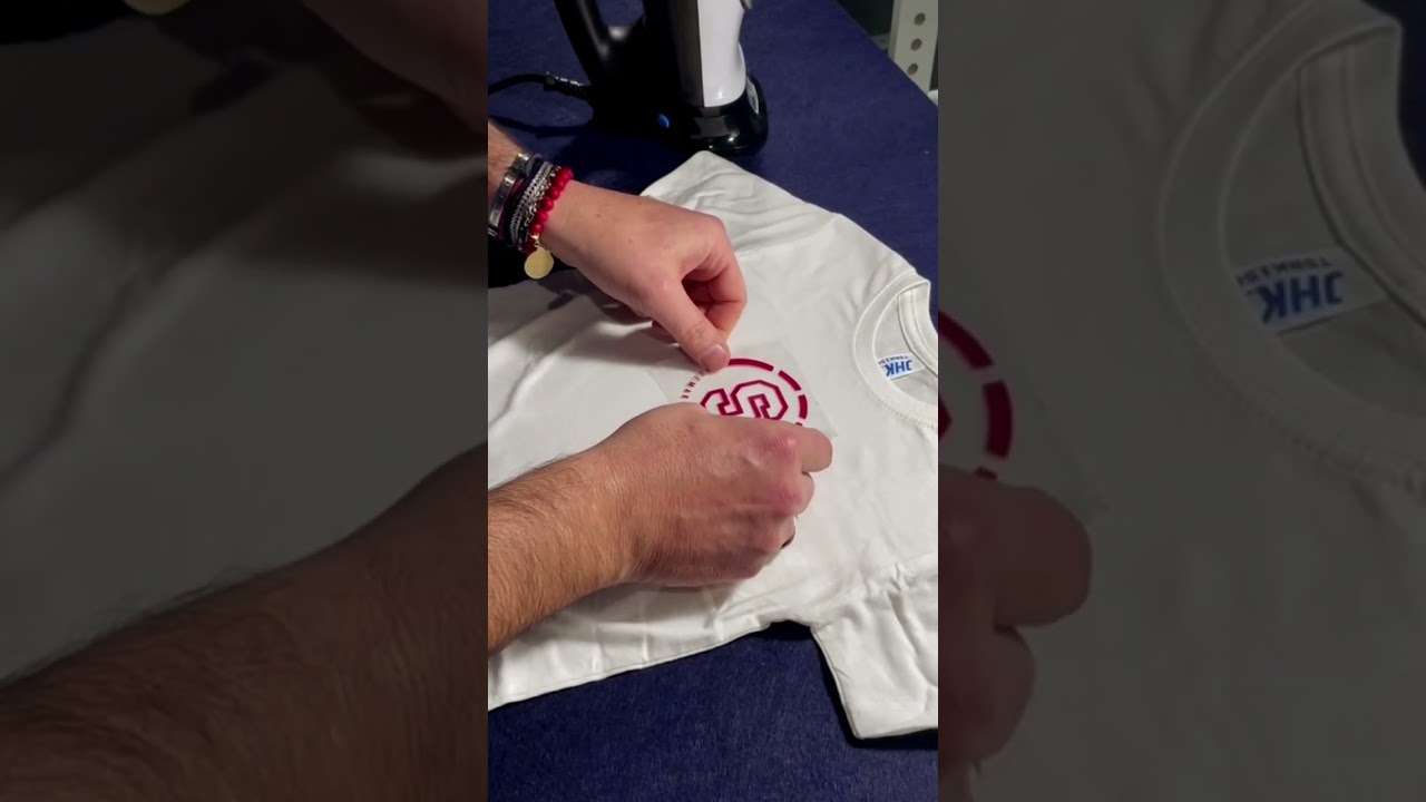 Video Tutorial - Come applicare un termoadesivo prespaziato su una t-shirt con il ferro da stiro