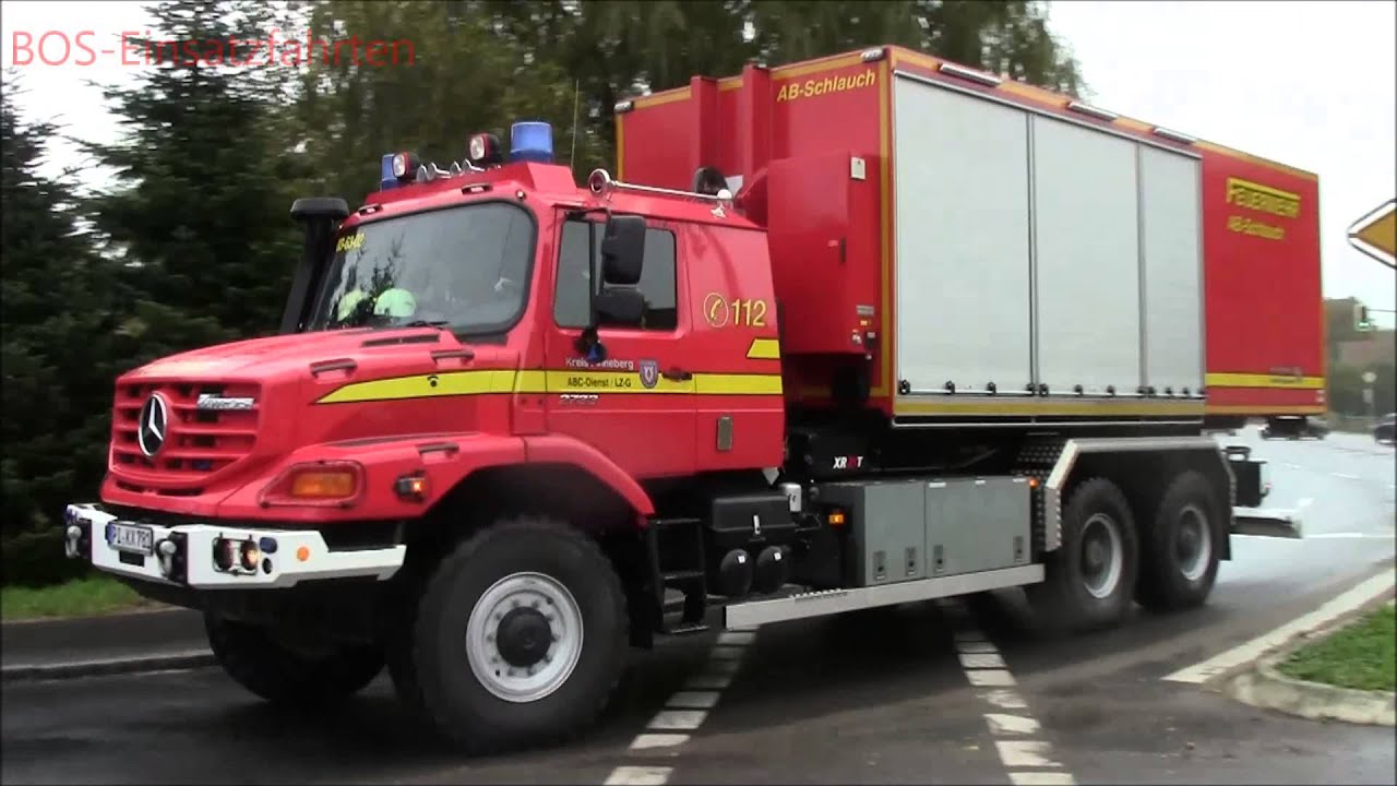 (TEL) [FEU 7 - Ellerhoop SH-Pi] Brennt Lagerhalle mit angrenzenden Wohnhaus in Vollbrand
