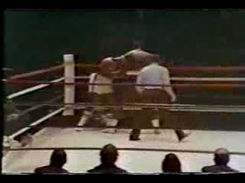 Earnie Shavers vs. Roy _Tiger_ Williams 11-12-76 R...