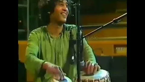 Young Age Ustad Zakir Hussain Tabla Solo |Performance| Amazing Speed 🙏🙏 | Old Video Part-3 #IcmTabla