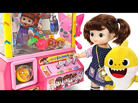 Baby Shark, Pinkfong, Kongsuni Random Figure Drawing <strong>Machine</strong> <strong>Play</strong>  | PinkyPopTOY