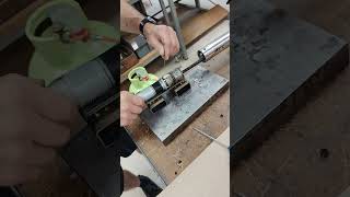 How to remove the gearmotor and spindle from the RA bearing of Sat Control´s SM4 solar actuator