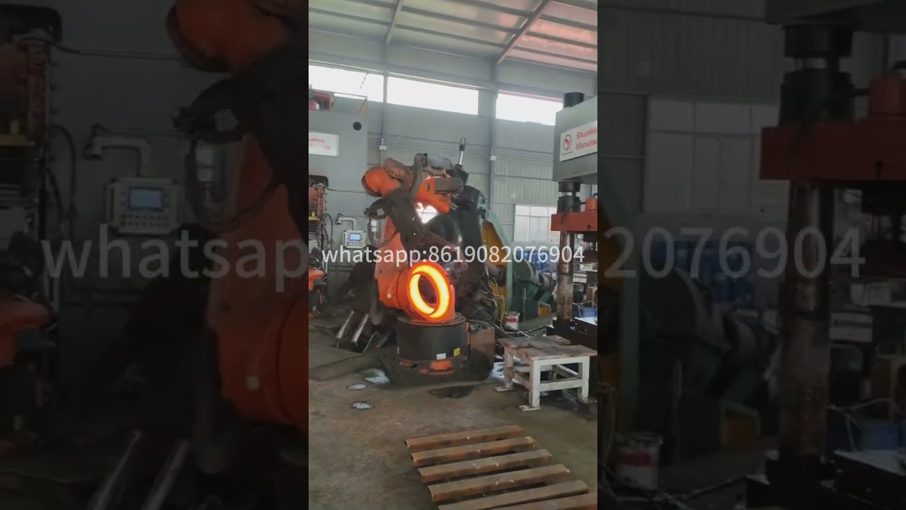 Automated flange production with robotic arm operation