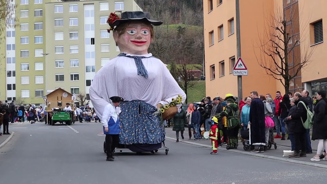 Fasnachtsumzug Littau - Luzerner Fasnacht 2023 | Löchlitramper, Rotseemöven, Conversio, Peramicus