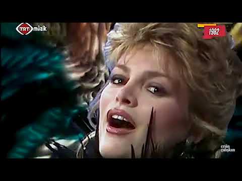 Ajda Pekkan, Sonbahar Rüzgarları - Düşen Bir Yaprak Görürsen (1981 Sen Mutlu Ol Albümü'nden)