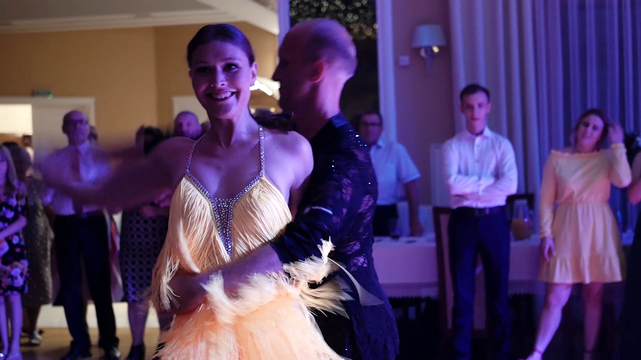Pokaz discofox na weselu - Katarzyna Borkowska i Tomasz Solarz - Krakowska Szkoła Tańca
