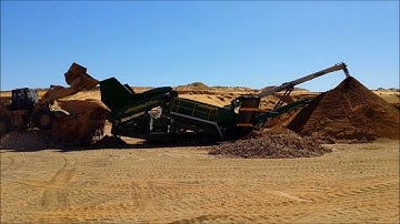 McCloskey R230 Reclaimer Screen - Sand and Limestone Screening - by 888CSE