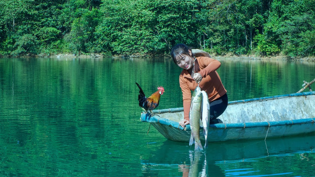 Building a Sustainable Life on a Quiet Lake Island