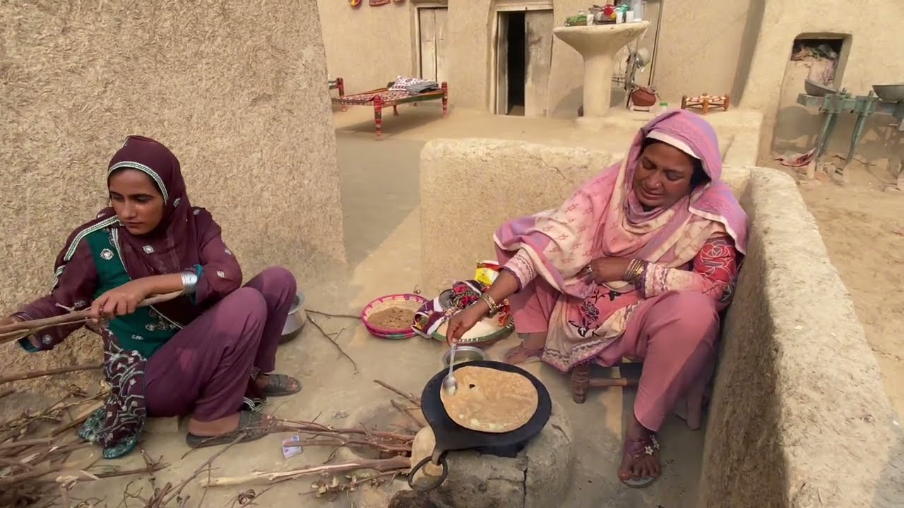 Village Roti Making Near India Pakistan Border Life || 50 Years Old Village||Old Women ...