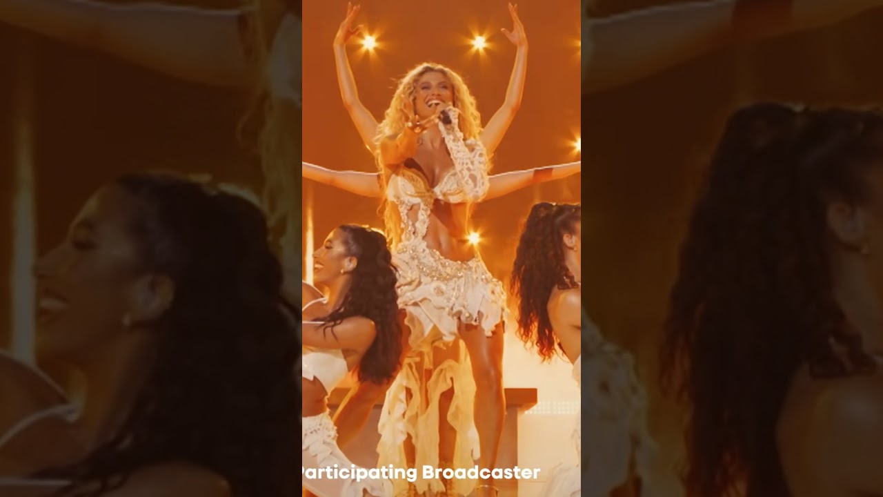 Смотреть «Η Αντιγόνη βάζει φωτιές 🔥 στη σκηνή της Eurovision #JALLA #Antigoni #Eurovision #eurovision2026» на YouTube Смотреть «Η Αντιγόνη βάζει φωτιές 🔥 στη σκηνή της Eurovision #JALLA #Antigoni #Eurovision #eurovision2026» на YouTube
