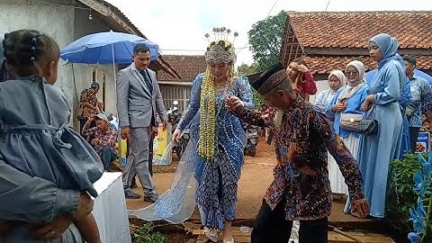 VIRAL BRIDE IN CIBINGBIN VILLAGE, SEAAWI, GARUT
