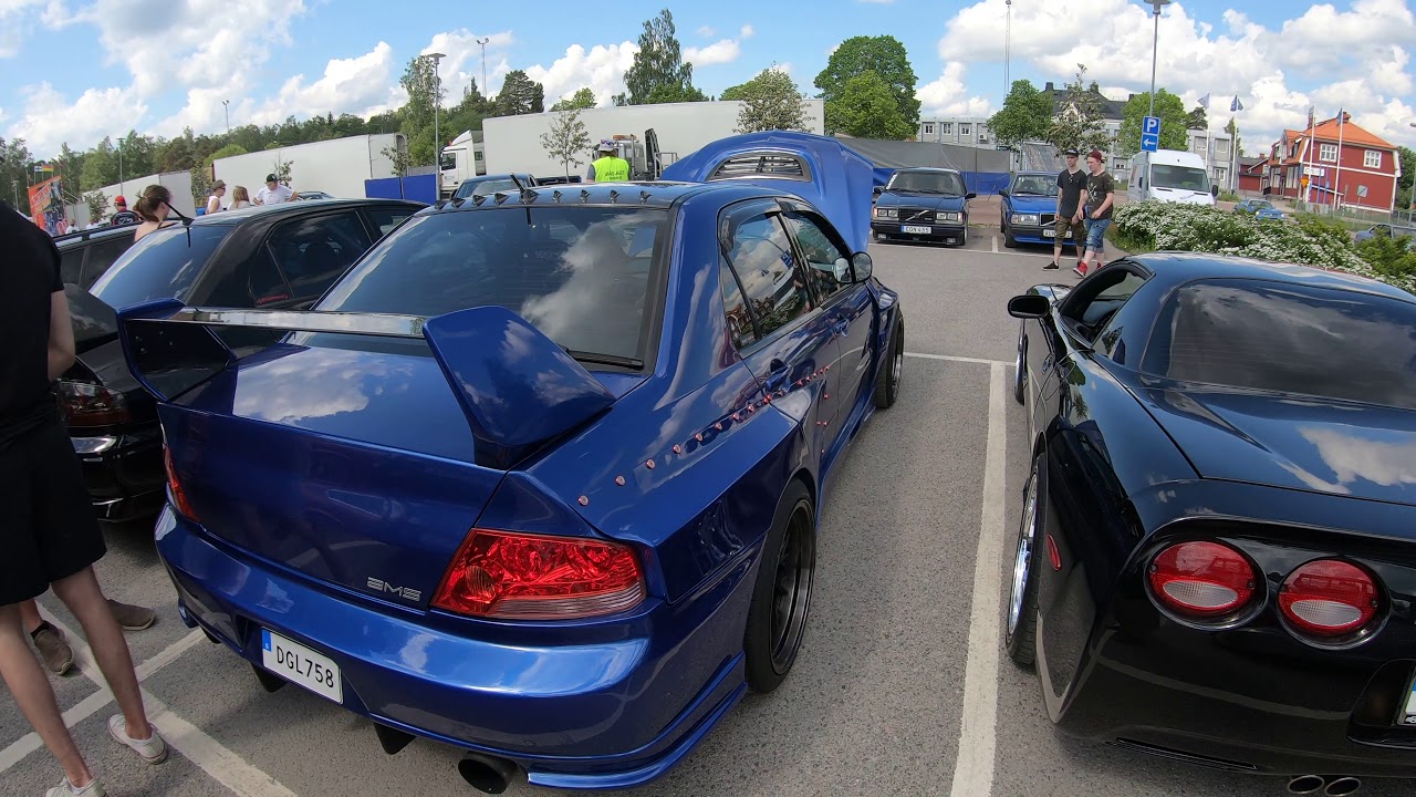 BADASS Wide body Mitsubishi EVO 8 @ Mäkimeet | 4K