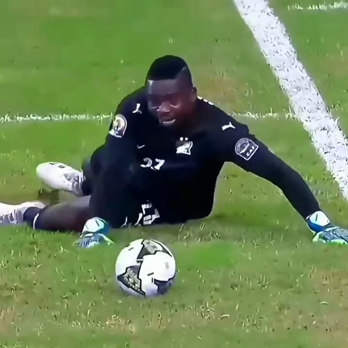 Momen-momen apesnya kiper πππ€£ #hiburan #humor #lawak #bolalucu #bola #lucu #ngakak