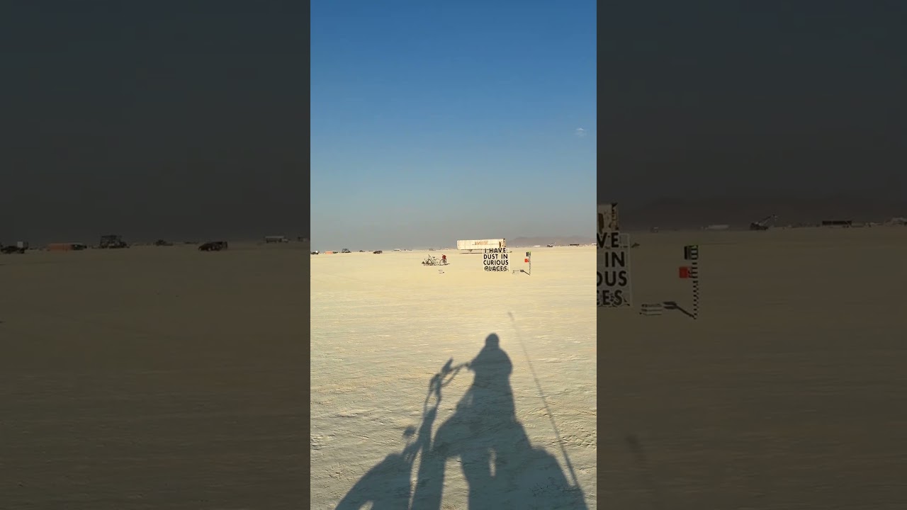 Admiral Fantastica drives into the desert to play fantastic cosmic music 