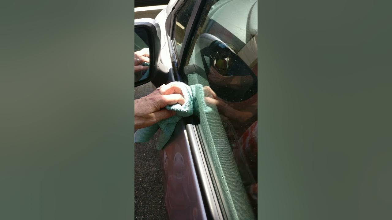 Comment remplacer des joints en caoutchouc des vitres de voiture