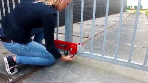 DoubleLock Container Lock HEAVY RED SCM