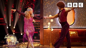 Alex Kingston and Johannes Radebe Cha Cha to Ring My Bell by Anita Ward ✨ BBC Strictly 2025