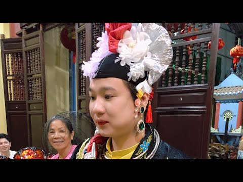 Video Cô Bé Mai Hoa: Cậu Nghĩa - youtube
