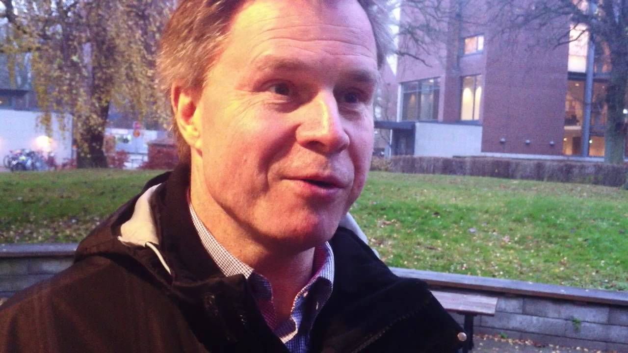 Klas Sjöberg puffar för sin föreläsning den 15 december 2011.MOV