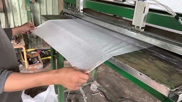 Máy cắt xốp tự động