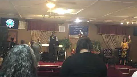 Rev Rolando Ayala ( Como no voy a adorar)