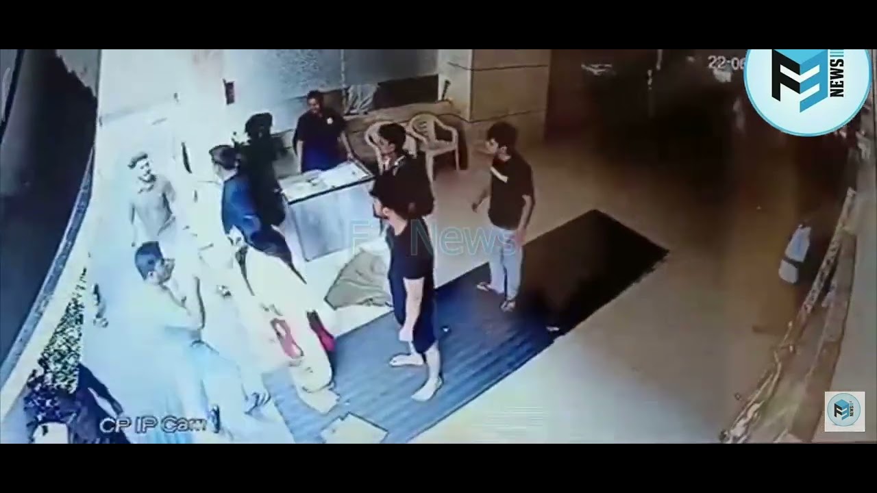 MC STAN OR FAMILY KI HUI DADAR ME MARPEET .