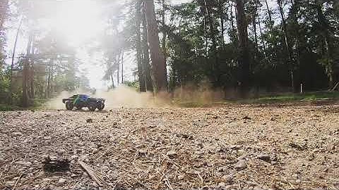 Traxxas Slash 4x4 Ultimate off-road drift