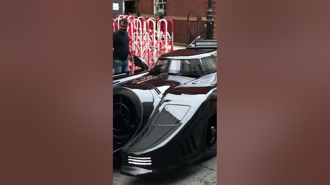 LES GENS REAGISSENT MAL À LA BATMOBILE 😡😅!! JE LA SORS DANS LA