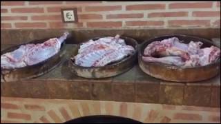 Lechazo CHURRO, en horno de leña. - YouTube