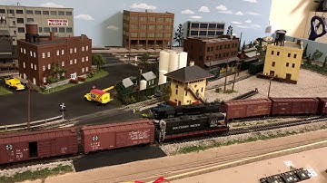 My 4x8x2 HO Layout - Southern Pacific 5629 Run