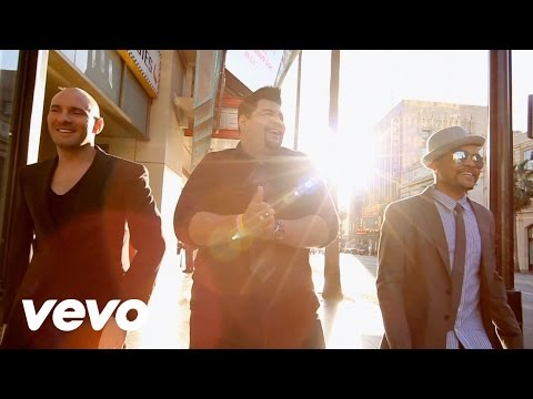 Mehrbod Vs Chris Garcia What S Your Name Ft Jus Charlie