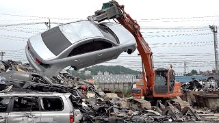 Incredible Large Scale Scrap Car Process. Korean Used Car Junkyard