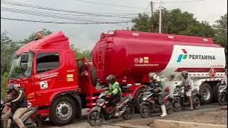 BISMILLAH...TRUCK BESAR TRUCK TRONTON TRUCK TRAILER TRUCK TANGKI TRUCK OLENG TRUCK PANJANG