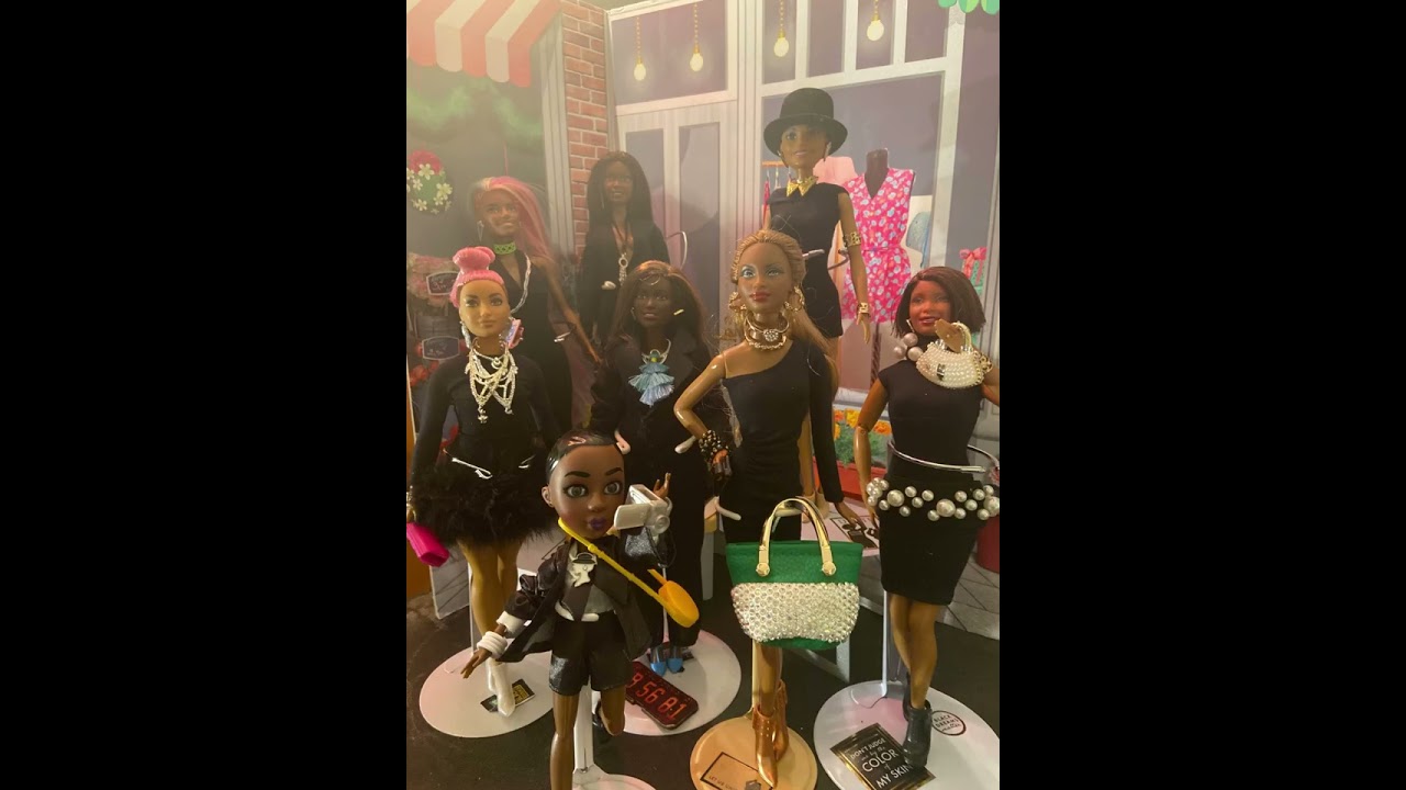 My Dolly world …ideas for displaying your dolls. I try and change as the seasons or reasons change!