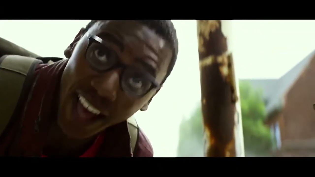 Autobots vs Decepticons Town Battle Scene | Transformers The Last Knight 2017 Movie Clip