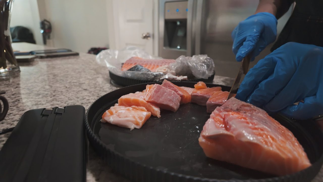 | PULLED UP ON BANG & ALIYAH THEY COOKED SALMON 🍣