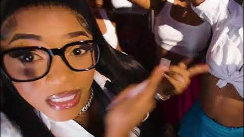 MOYANN -  TIGHT N' SQUEEZE (Official Music Video)