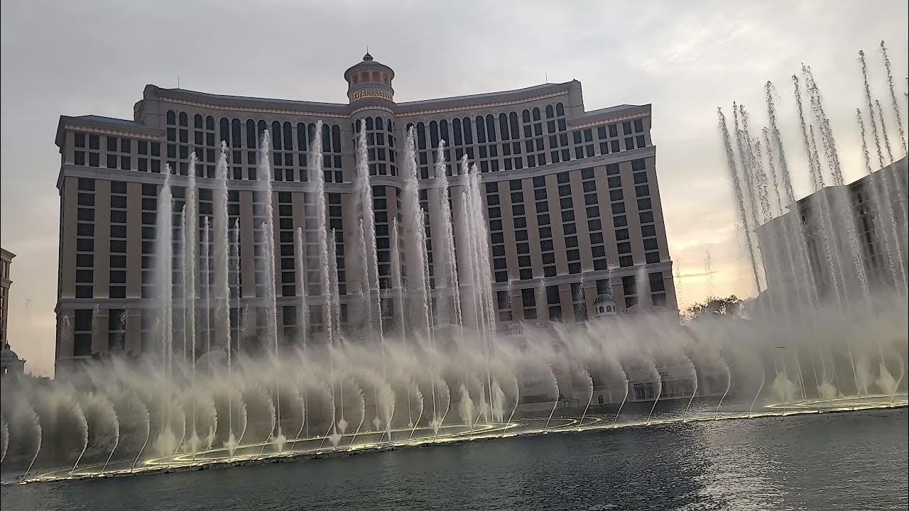 Frank Sinatra Luck Be A Lady Bellagio Fountain (4K) BellagioFountain Vegas LasVegas 