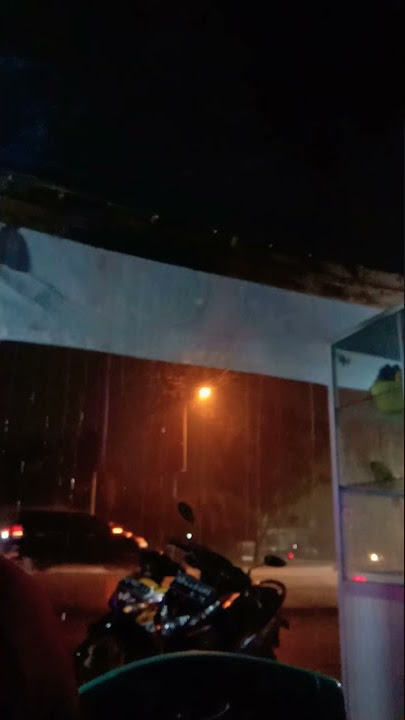 Mentahan vidio Story wa, kejebak hujan