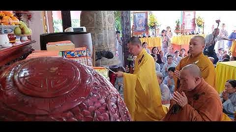 Tác bạch cúng dường trai tăng