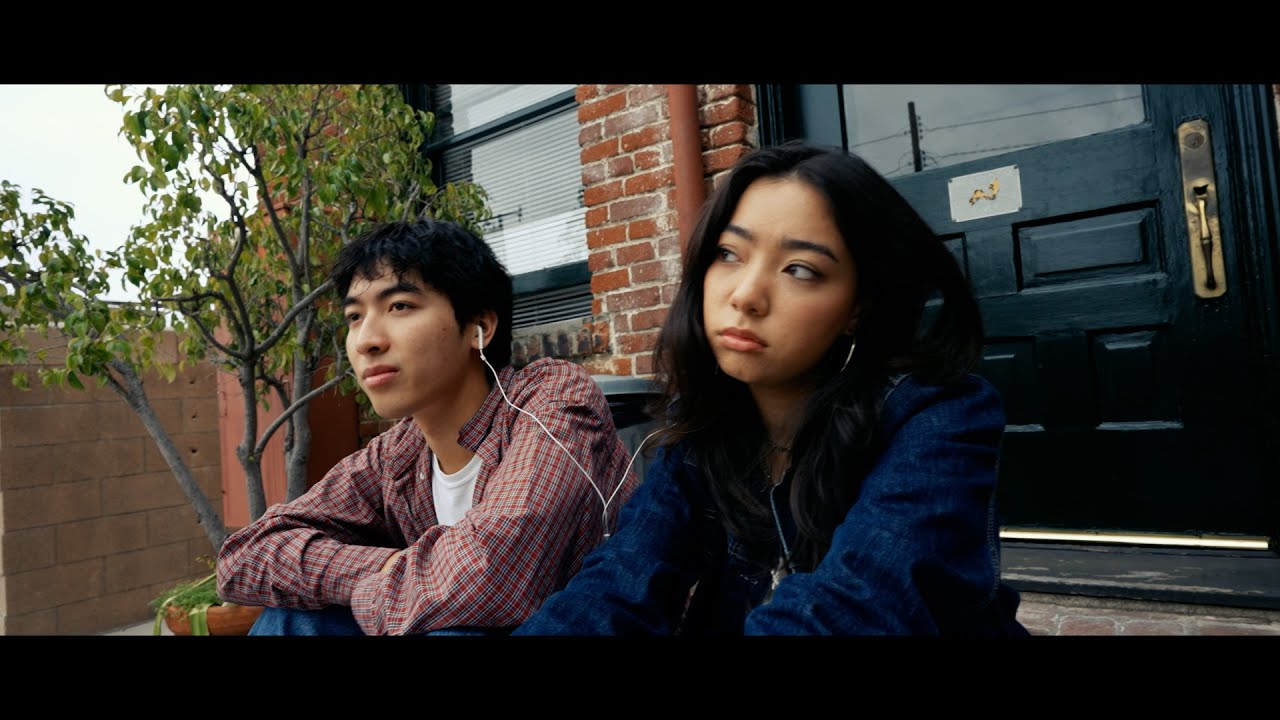 Assista a Sophia Center - Ruins (Official Music Video) no YouTube Assista a Sophia Center - Ruins (Official Music Video) no YouTube