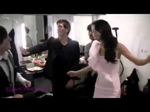 selena-gomez-&-the-scene---i-want-it-that-way-(people's-choice-awards-2011-backstage)