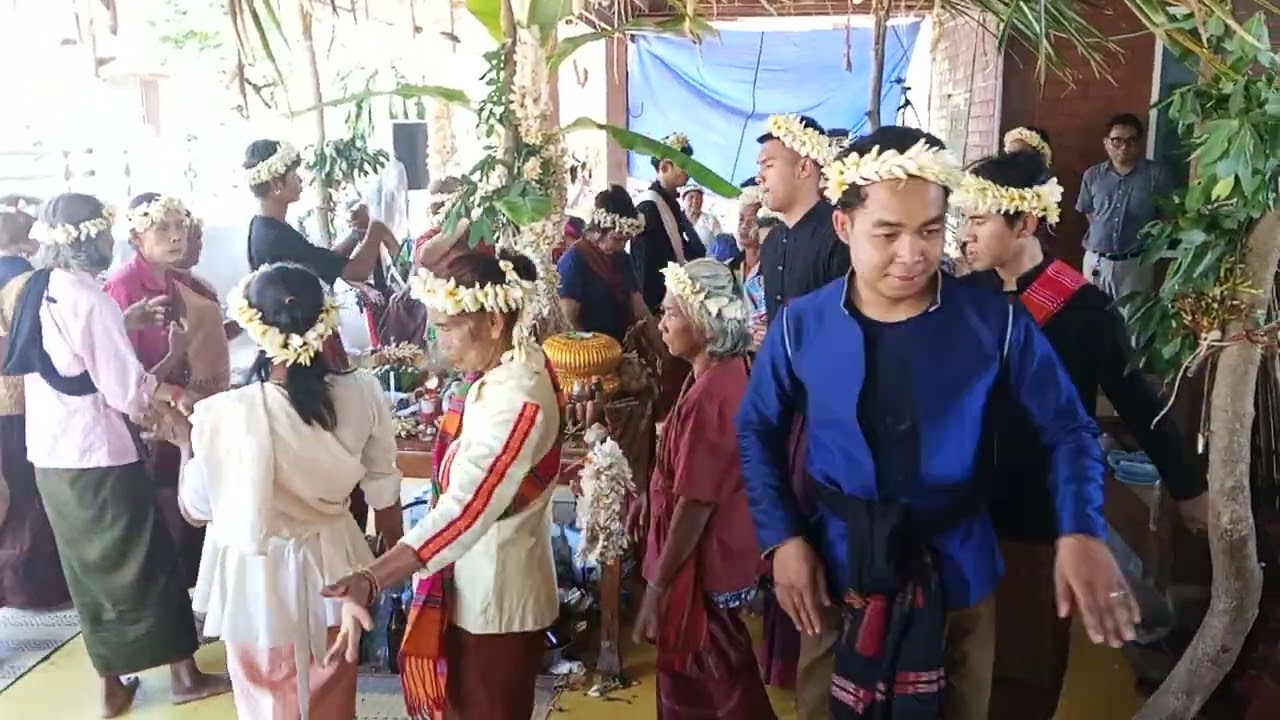 รำแถน บ้านโคกกลาง ต.นานวน อ.สนม