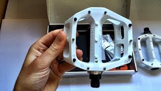 DMR V8 white MTB pedals - HD overview, unboxing, & how-to