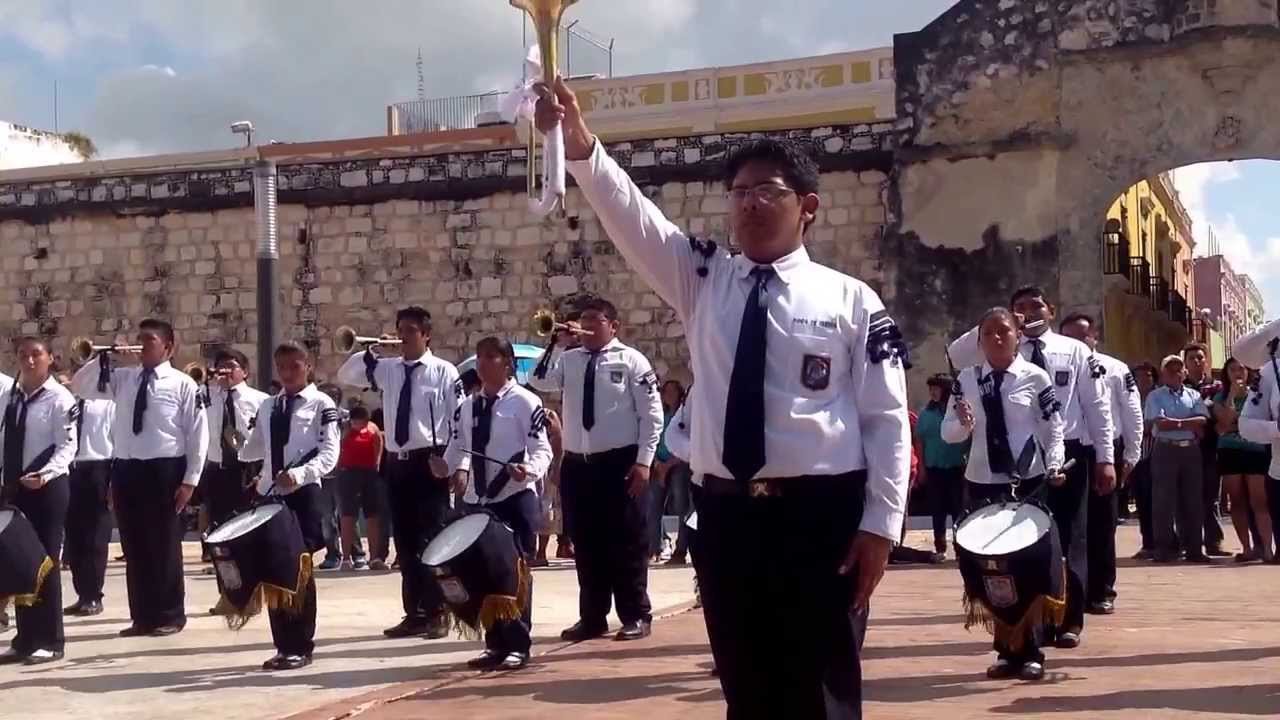Banda de guerra Búhos Godoy de la universidad autónoma de Campeche Banda de guerra Búhos Godoy de la universidad autónoma de Campeche
