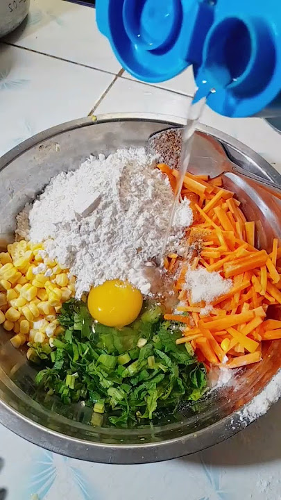 Bakwan jagung gurih lembut gak keras kayak batu #food #idemasakansimple #gorenganenak #bakwanjagung