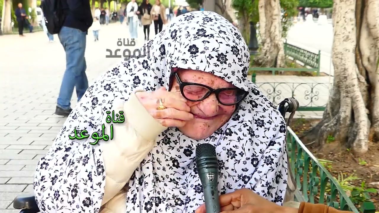 ن-بكي على بابا توفاة أمي ورفض يتزوج بعدها وتلهى بيا ، الباهي إلي عملتو مع بابا عملوه أولادي معايا