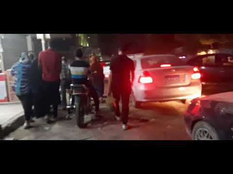 لحظات غلق الحكومه للمحال أثناء الحظر