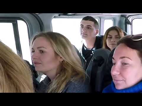 Видео: Профессиональный певец Ярослав Сумишевский удивил пассажиров в маршрутке молодец.